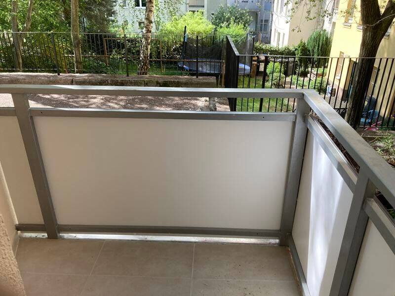 Zweitbezug! Großzügige 2-Zimmerwohnung mit Laminat, Balkon, Wanne und Einbauküche!