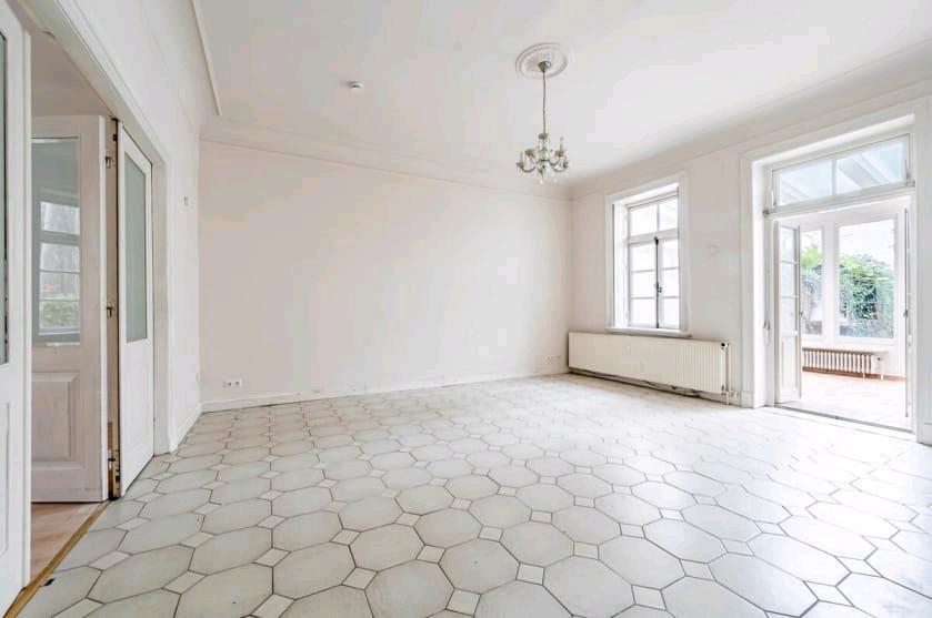 Erdgeschoßwohnung Pinneberg - 5 Zimmer, 153 m&sup2;, 1.800&euro; | Angebot:25872551