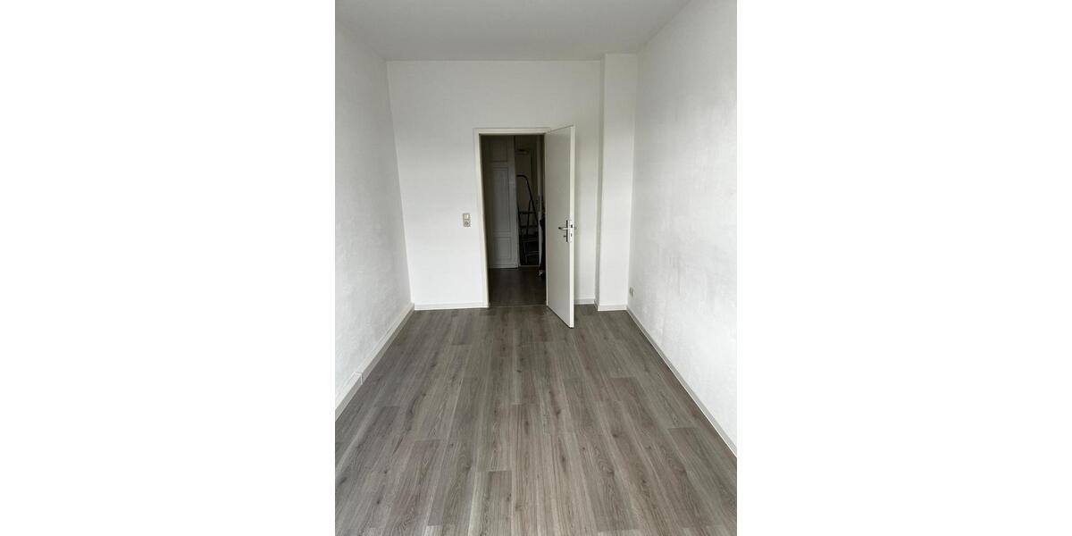 Etagenwohnung Riesa - 3 Zimmer, 73 m&sup2;, 437&euro; | Angebot:25646457