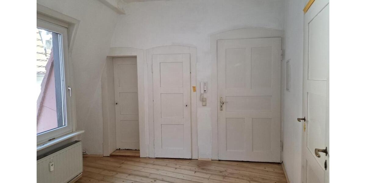 Dachgeschoßwohnung Meißen - 3 Zimmer, 75 m&sup2;, 675&euro; | Angebot:25904346