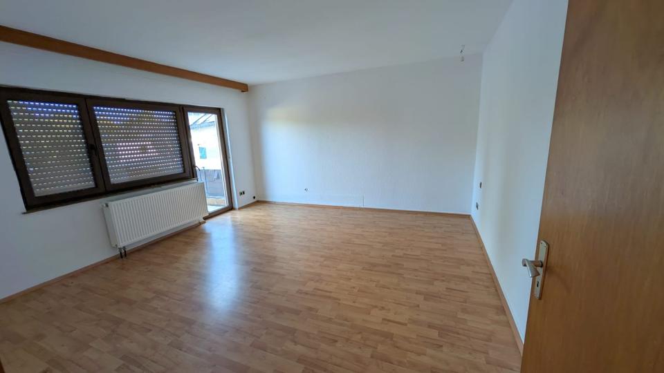 Moderne Wohnung mit Balkon 4 zimmer