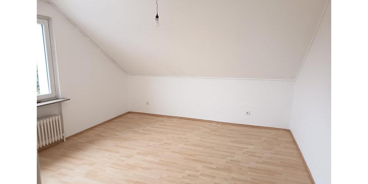 Etagenwohnung Königslutter am Elm - 3 Zimmer, 90 m&sup2;, 550&euro; | Angebot:24651148