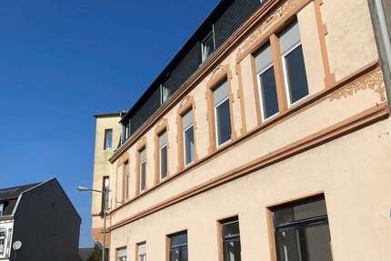 Wohnung Duisburg Hochheide - 4.5 Zimmer, 145 m&sup2;, 1.085&euro; | Angebot:27278339