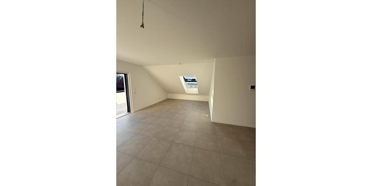 Dachgeschoßwohnung Kassel Bettenhausen - 3 Zimmer, 94 m&sup2;, 1.422&euro; | Angebot:24513827