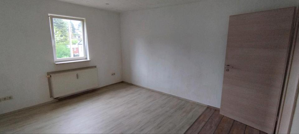 Etagenwohnung Lauter-Bernsbach Bernsbach - 2 Zimmer, 40 m&sup2;, 195&euro; | Angebot:26465300