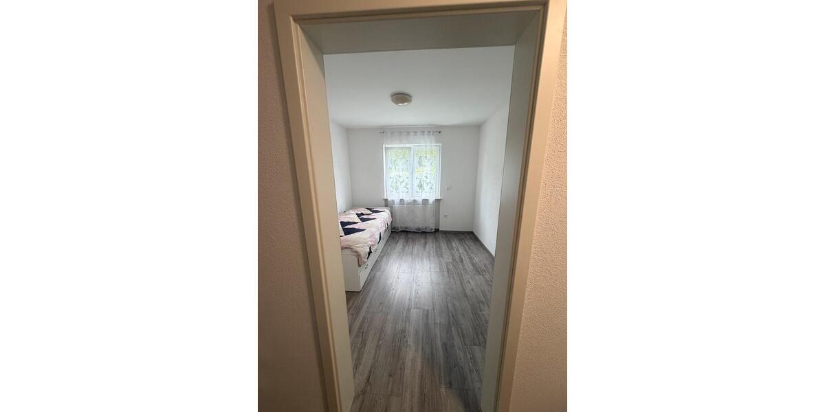 Erdgeschoßwohnung Sinsheim - 4 Zimmer, 107 m&sup2;, 1.500&euro; | Angebot:26462082