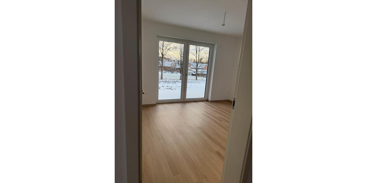 Erdgeschoßwohnung Hünfeld - 4 Zimmer, 102 m&sup2;, 1.100&euro; | Angebot:24369761