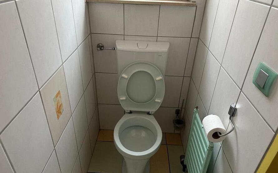 Zimmer 3 mit WLAN und Gemeinschaftsbereichen: Küche, BadWC, TV, Terrasse, Waschmaschine und Trockner zimmer
