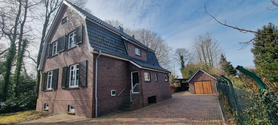 Einfamilienhaus Wiesmoor - 8 Zimmer, 165 m&sup2;, 1.300&euro; | Angebot:26051502