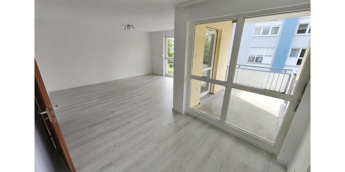 Etagenwohnung Sindelfingen Eichholz - 2 Zimmer, 67 m&sup2;, 980&euro; | Angebot:26705353