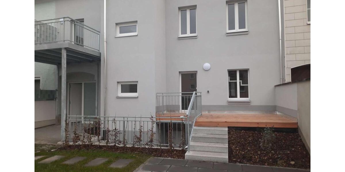 Etagenwohnung Rehau - 2 Zimmer, 89 m&sup2;, 650&euro; | Angebot:26231208