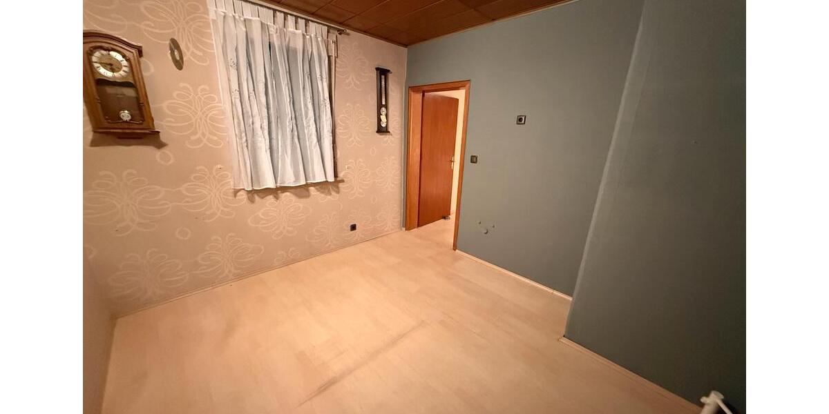 Einfamilienhaus Aßlar - 3 Zimmer, 140 m&sup2;, 1.300&euro; | Angebot:25810665