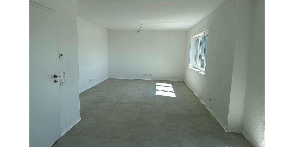 Etagenwohnung Göppingen Bruckwasen - 3 Zimmer, 92 m&sup2;, 1.200&euro; | Angebot:24650563