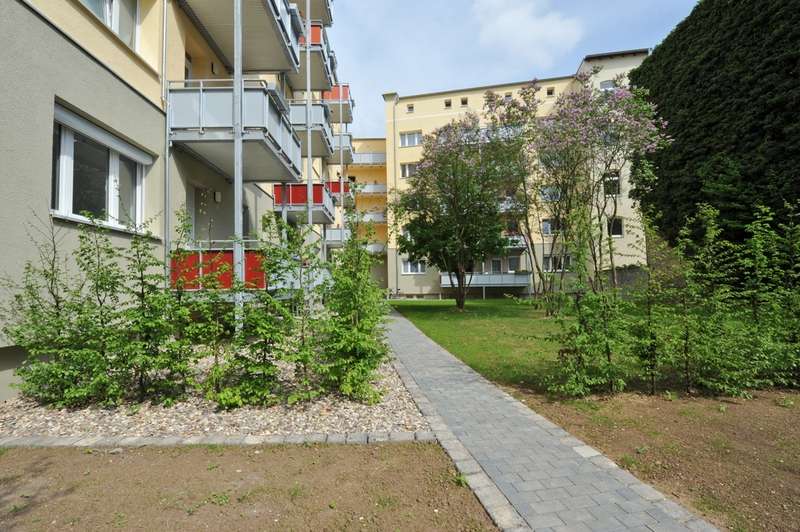 Wohnung zum Mieten in Halle 498 € 63.2 m² 2 zimmer
