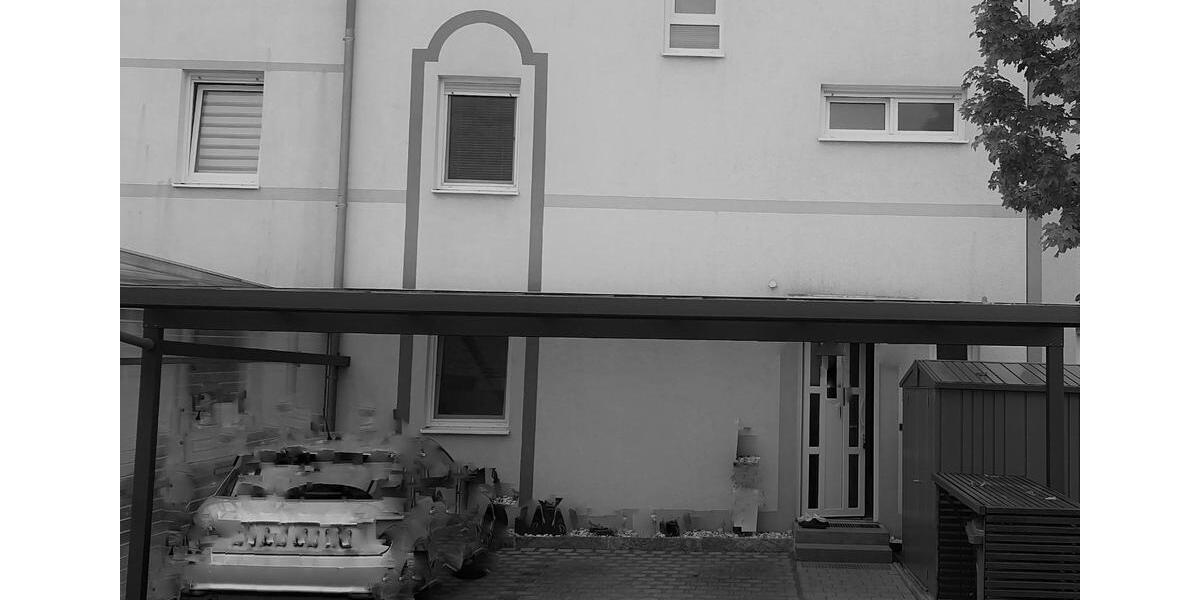 ZUR MIETE: Gepflegtes Reihenmittelhaus mit 4,5 Zimmern-Zirndorf 4.5 zimmer