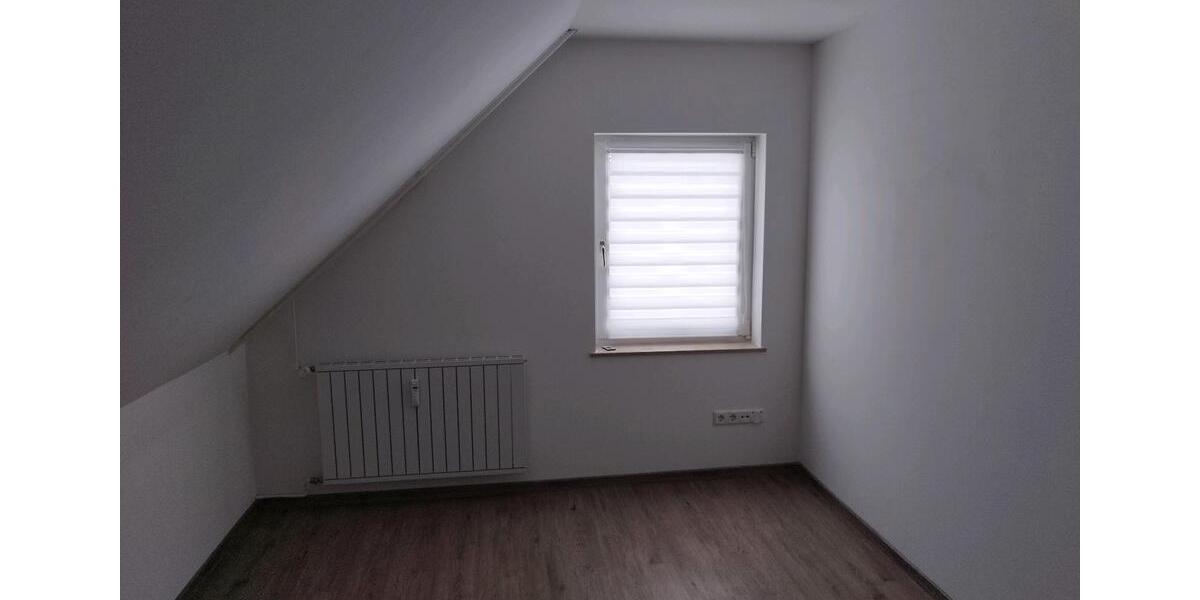 Dachgeschoßwohnung Wolfsburg - 2 Zimmer, 60 m&sup2;, 625&euro; | Angebot:24768532