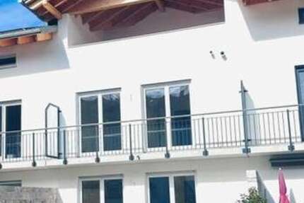 Haus Schechen - 5 Zimmer, 155 m&sup2;, 2.350&euro; | Angebot:27500302
