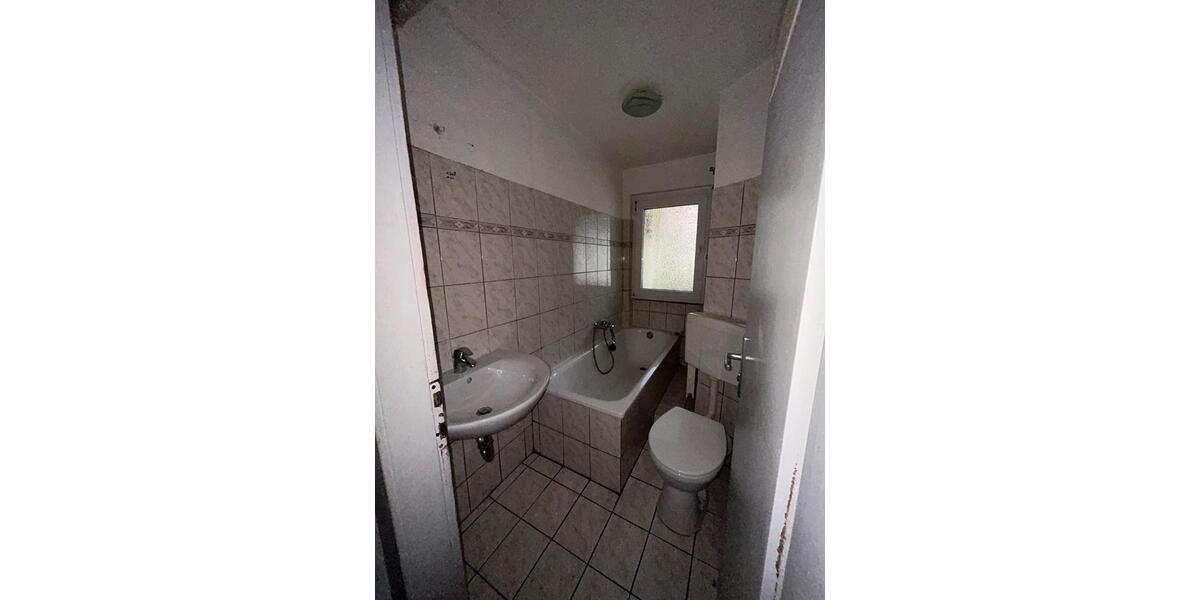 (Für Selbstrenovierer) 3 Freie 4-Zimmer-Wohnungen mit Balkon in Hagen zu vermieten 4 zimmer