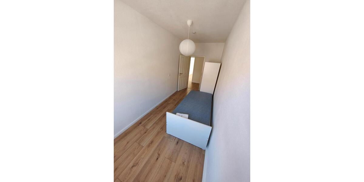 Etagenwohnung Sangerhausen - 1 Zimmer, 61 m&sup2;, 400&euro; | Angebot:26192463