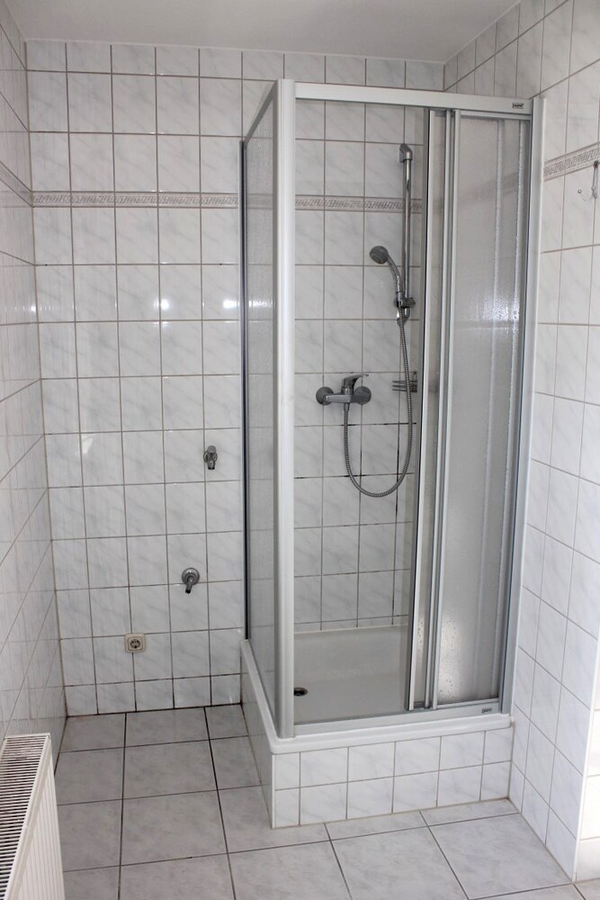 Wohnen im Grünen - schöne ruhige 3-Zimmer-Erdgeschoßwohnung