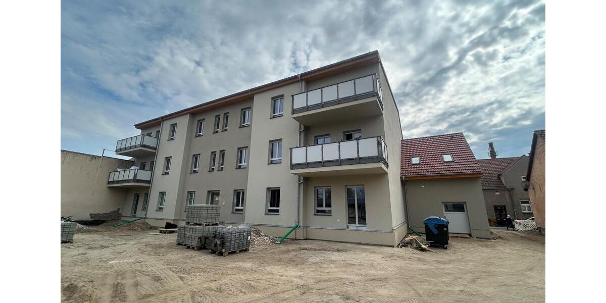 Dachgeschoßwohnung Beelitz - 3 Zimmer, 80 m&sup2;, 1.150&euro; | Angebot:26384471