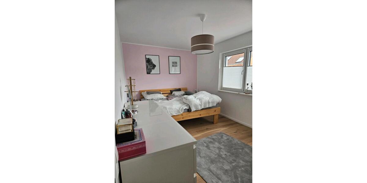 Einfamilienhaus Kaufungen - 3 Zimmer, 98 m&sup2;, 1.650&euro; | Angebot:24466579