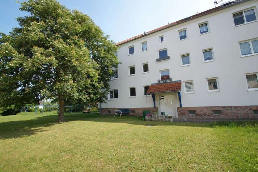 Sanierte 3-RaumWohnung mit Einbauküche in Thräna