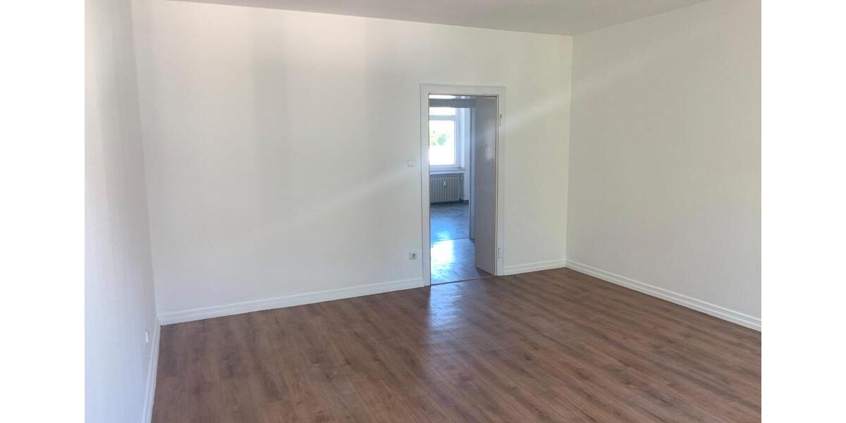 Etagenwohnung Mönchengladbach Süd - 3 Zimmer, 111 m&sup2;, 1.000&euro; | Angebot:26421997