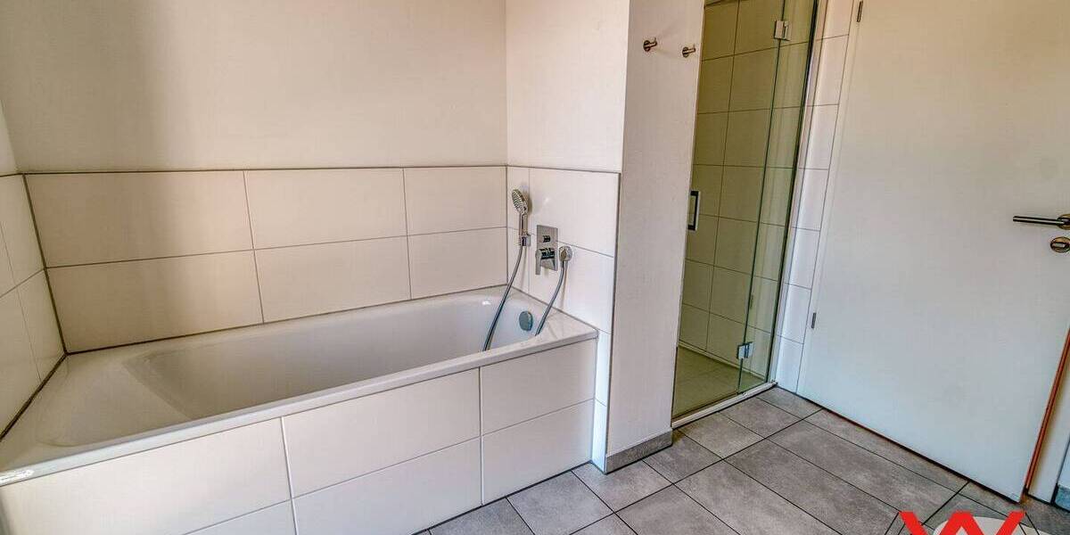Etagenwohnung Grafing - 3 Zimmer, 84 m&sup2;, 1.440&euro; | Angebot:26803972
