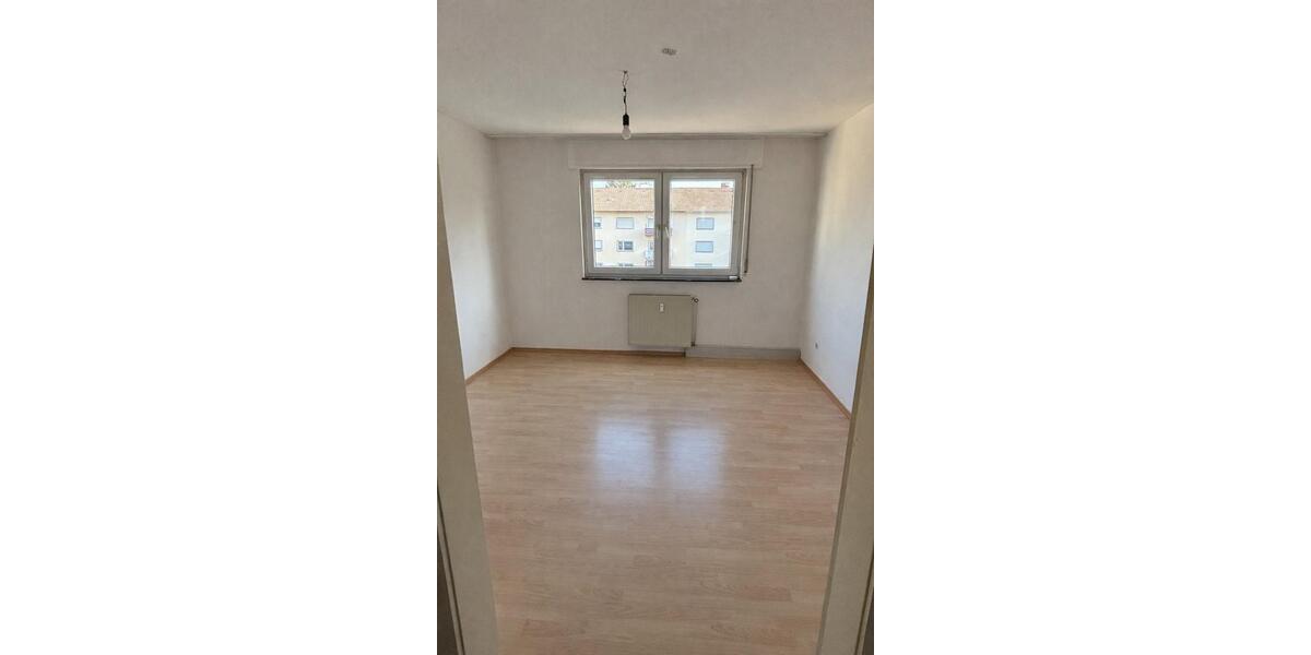 Etagenwohnung Rastatt - 3 Zimmer, 72 m&sup2;, 580&euro; | Angebot:25393816
