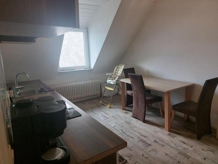 Charmante 2-Zimmer-DachWohnung im Herzen von Wuppertal-Vohwinkel