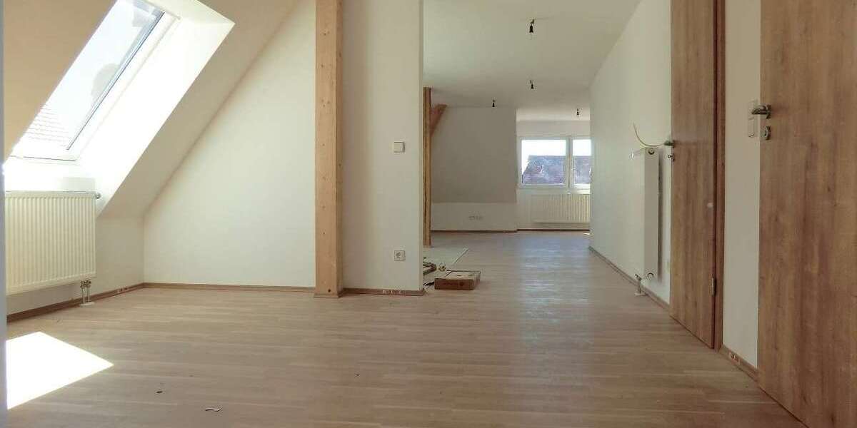 Etagenwohnung Weingarten - 2 Zimmer, 83 m&sup2;, 900&euro; | Angebot:25626693