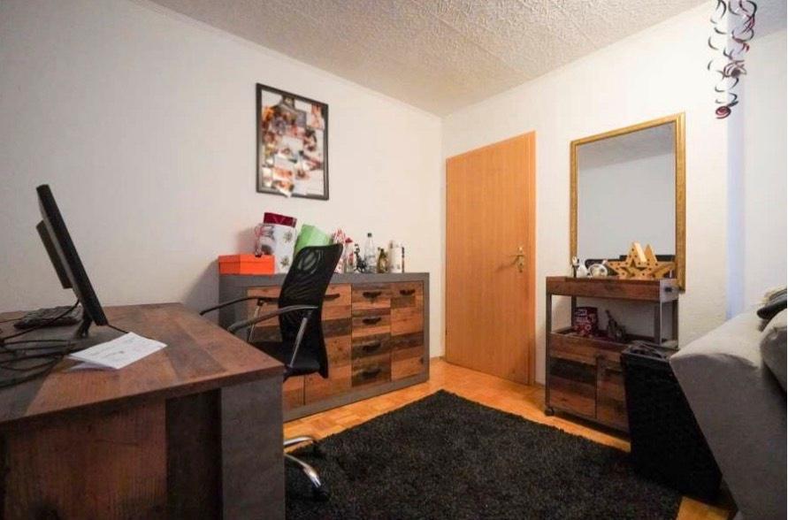 Große 4–5-Zimmer-Wohnung mit Terrasse & Stellplatz 5 zimmer