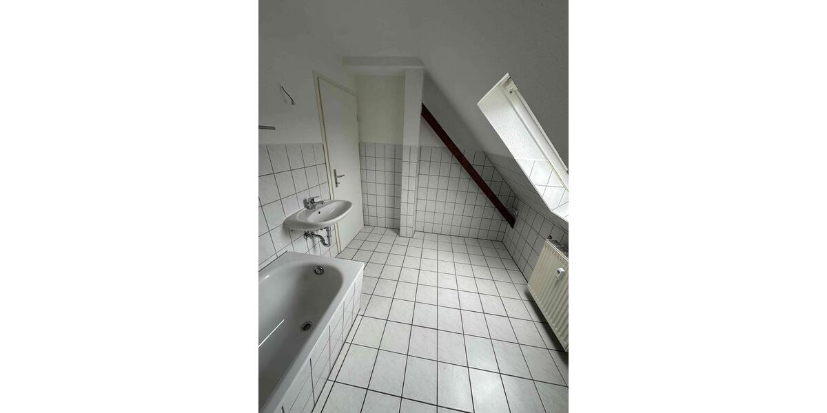 Dachgeschoßwohnung Plauen Altstadt - 1.5 Zimmer, 41 m&sup2;, 208&euro; | Angebot:26422132