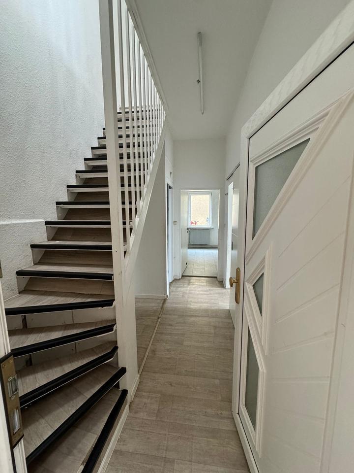 Doppelhaushälfte mit Terasse in zentraler Lage in Delmenhorst 4 zimmer