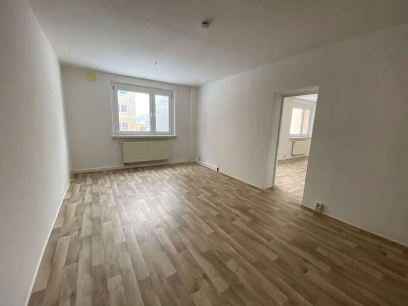 Wohnung zum Mieten in Suhl 297,56 € 54.71 m²