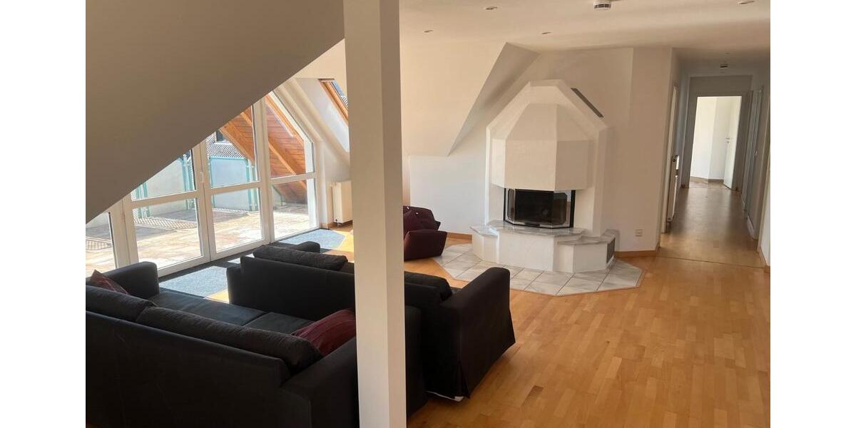 Dachgeschoßwohnung Bad Bocklet - 3 Zimmer, 130 m&sup2;, 1.170&euro; | Angebot:26459668