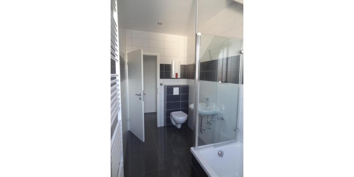 Dachgeschoßwohnung Gelsenkirchen Erle - 2.5 Zimmer, 50 m&sup2;, 400&euro; | Angebot:25272374