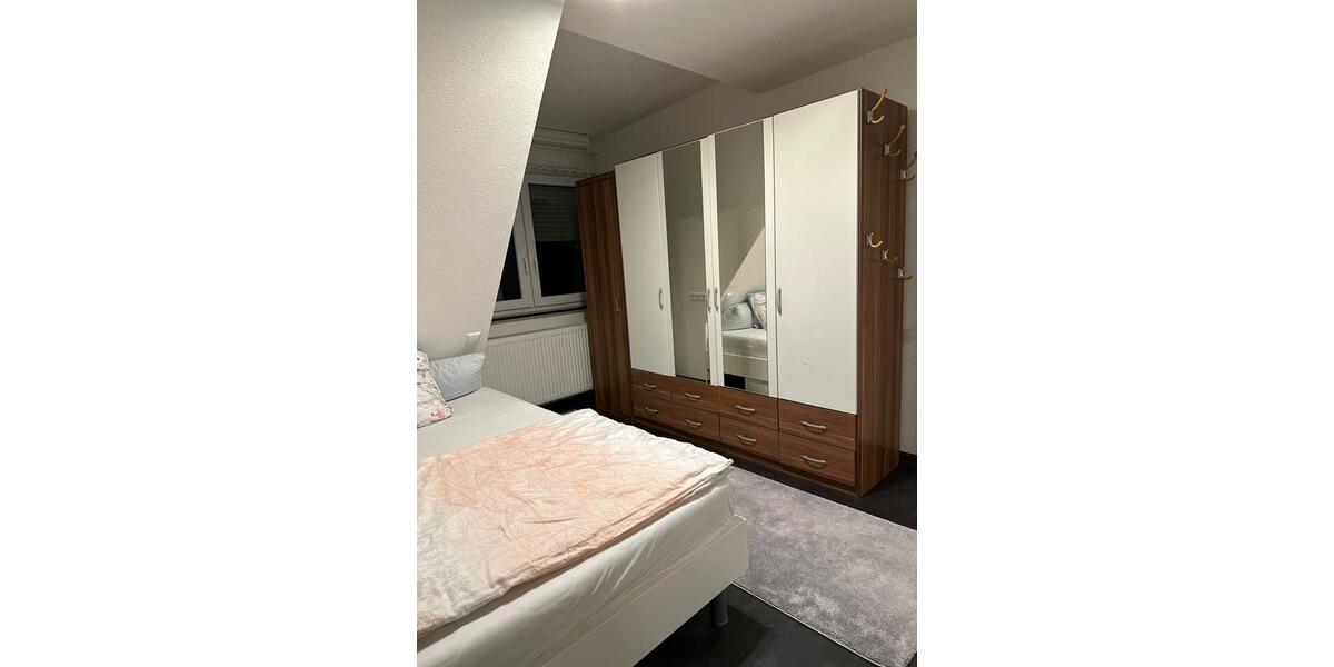 Dachgeschoßwohnung Kornwestheim - 2 Zimmer, 55 m&sup2;, 980&euro; | Angebot:26147811