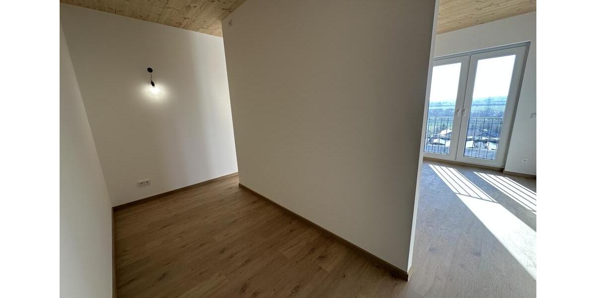 Dachgeschoßwohnung Karben - 3 Zimmer, 158 m&sup2;, 2.060&euro; | Angebot:25384234