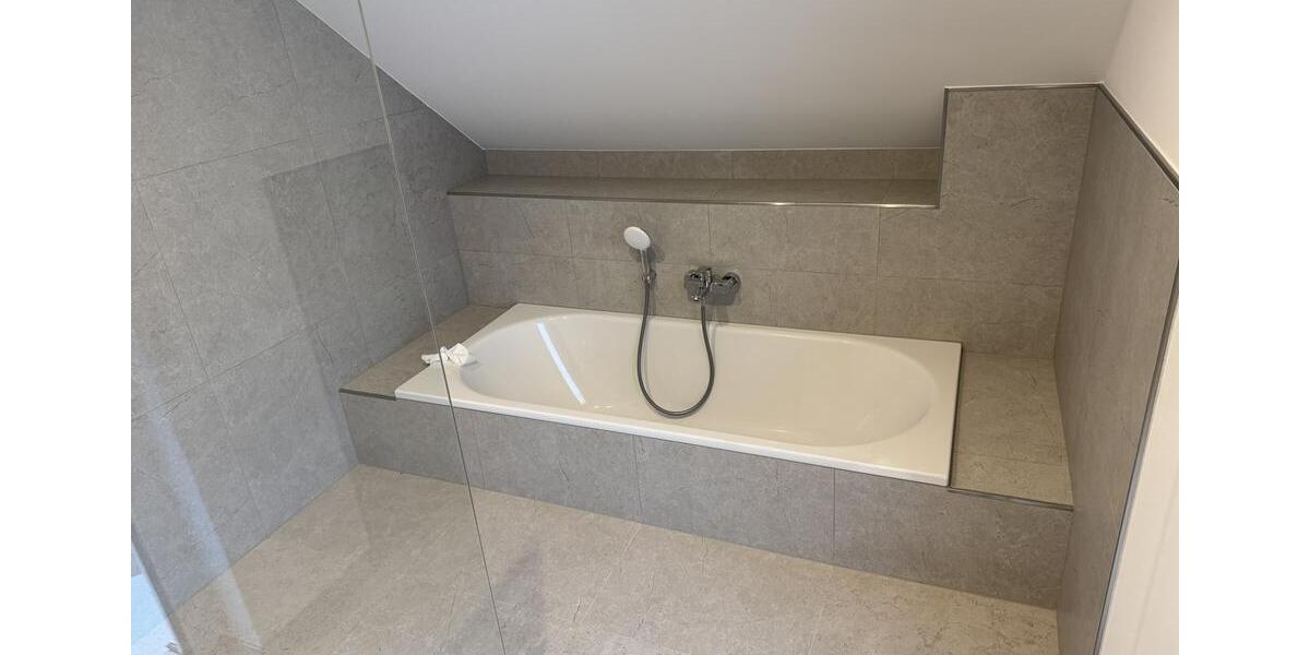 Etagenwohnung Scharbeutz - 3 Zimmer, 103 m&sup2;, 1.800&euro; | Angebot:24581808