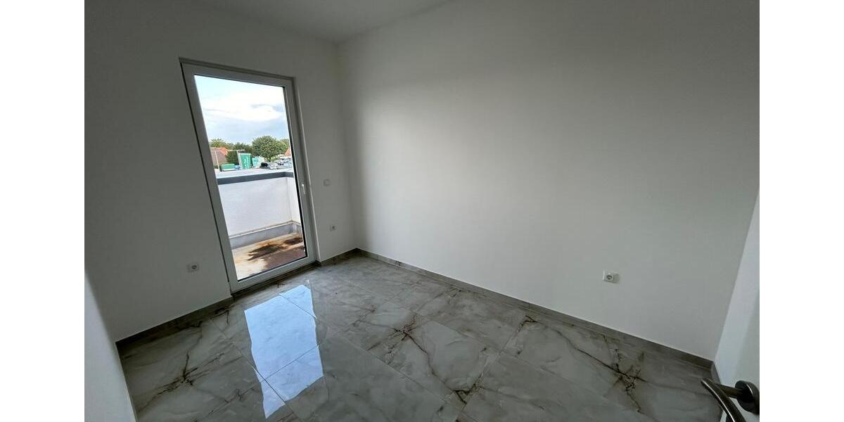 Terrassenwohnung Nienburg (Weser) - 4 Zimmer, 159 m&sup2;, 1.200&euro; | Angebot:26348235