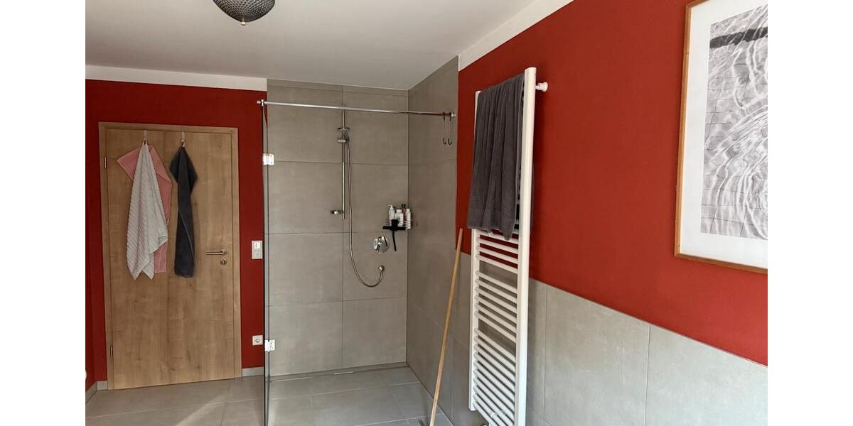 Wohnen auf Zeit Söchtenau - 16 Zimmer, 92 m&sup2;, 320&euro; | Angebot:25757478