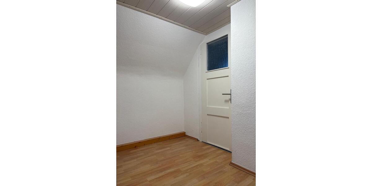 Erdgeschoßwohnung Bürstadt - 3 Zimmer, 75 m&sup2;, 780&euro; | Angebot:25971737
