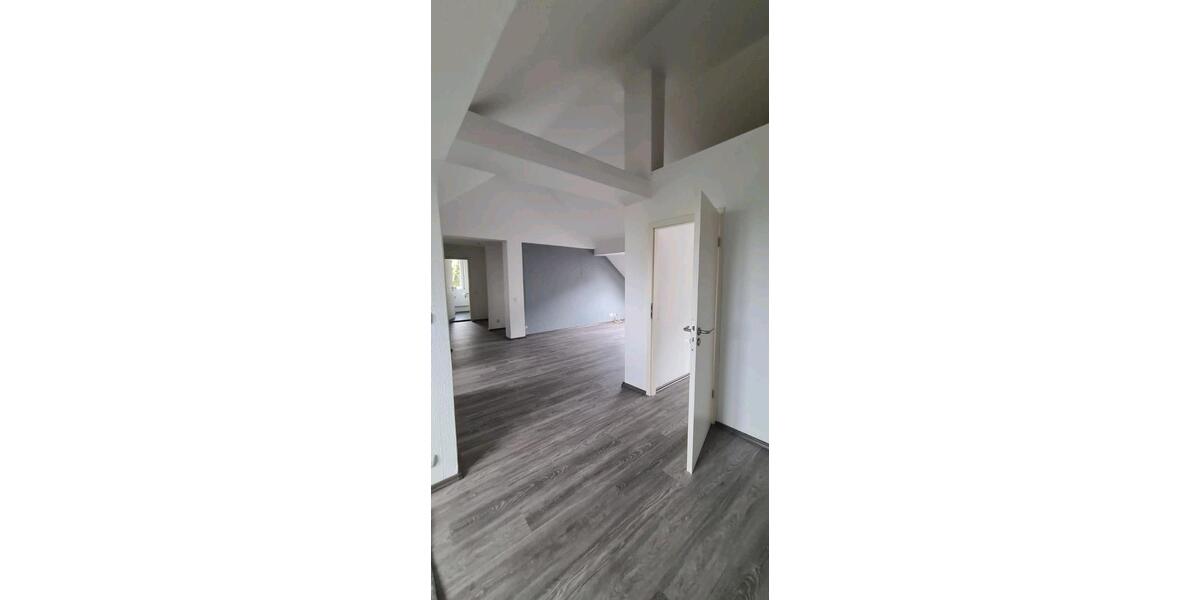 Dachgeschoßwohnung Dortmund Mengede - 3 Zimmer, 80 m&sup2;, 640&euro; | Angebot:26688499