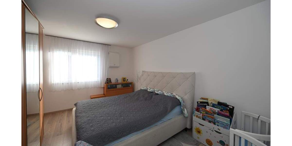 Neuwertige Wohnung im Stadtzentrum, auf Wunsch möbliert möglich! Neumarkt 4 zimmer