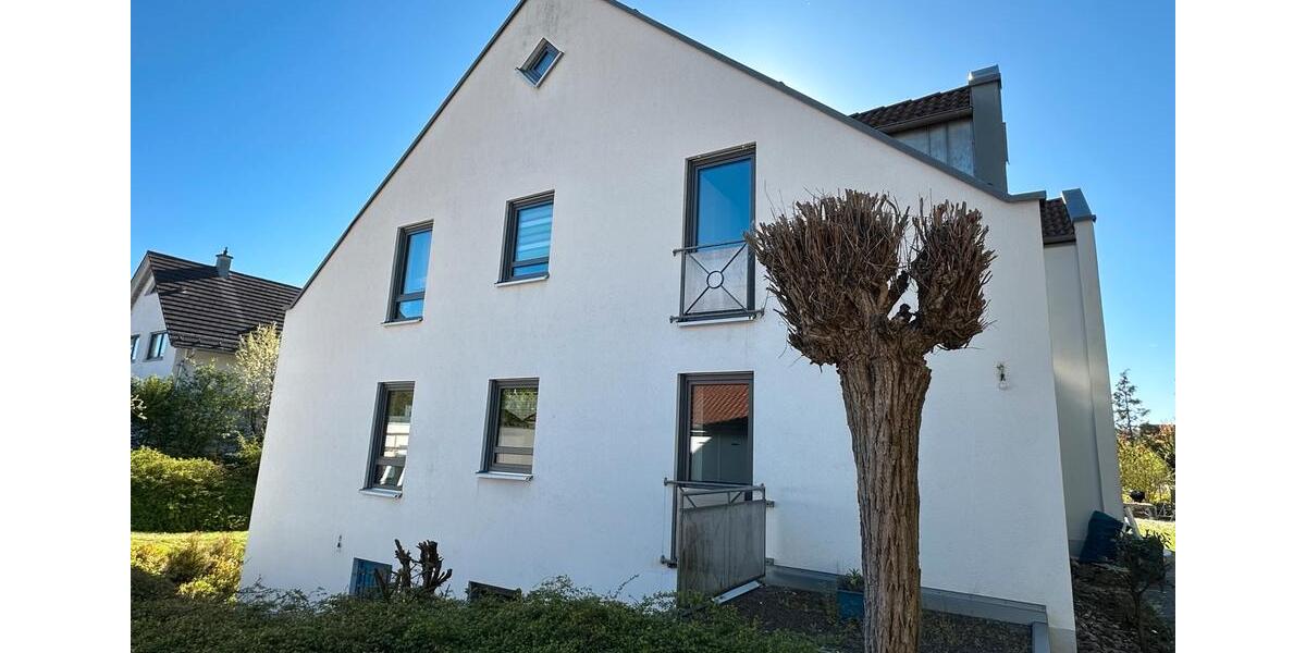 Erdgeschoßwohnung Coburg - 3 Zimmer, 83 m&sup2;, 701&euro; | Angebot:26613639