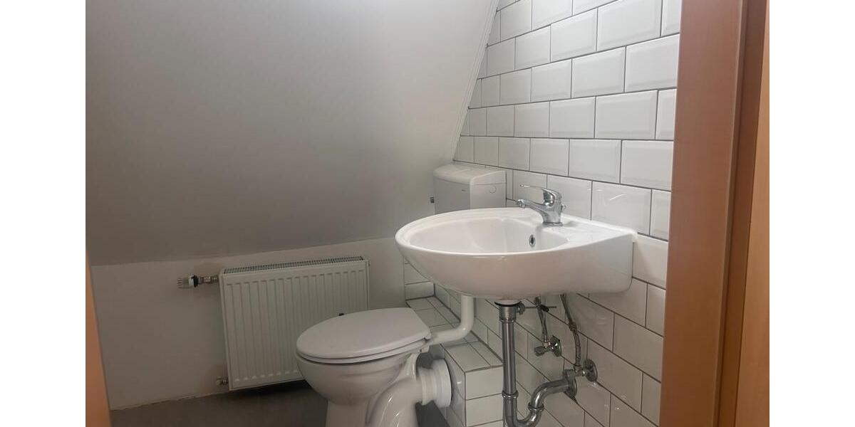 Dachgeschoßwohnung Meitingen - 3.5 Zimmer, 70 m&sup2;, 790&euro; | Angebot:25930175