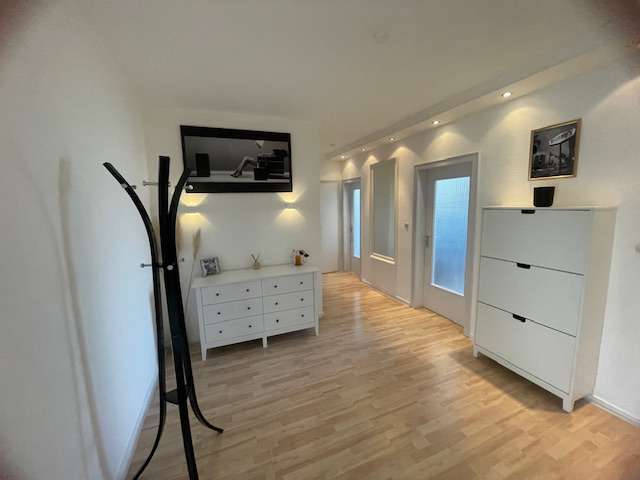 Etagenwohnung Mönchengladbach / Gladbach Gladbach - 3 Zimmer, 99 m&sup2;, 890&euro; | Angebot:26751992