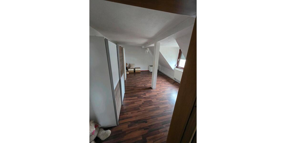 Etagenwohnung Heidenheim an der Brenz - 5 Zimmer, 141 m&sup2;, 1.600&euro; | Angebot:26059761